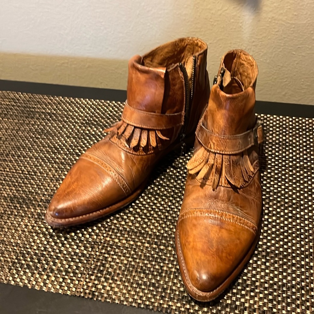 BedStu short boots Size 9